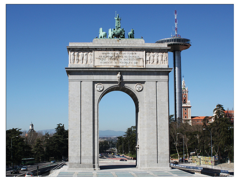 4 - Arco-de-la-Victoria---Puerta-de-MoncloaECD.jpg