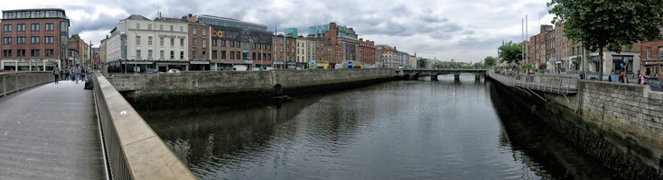 Dublín (panorámica del río Liffey)